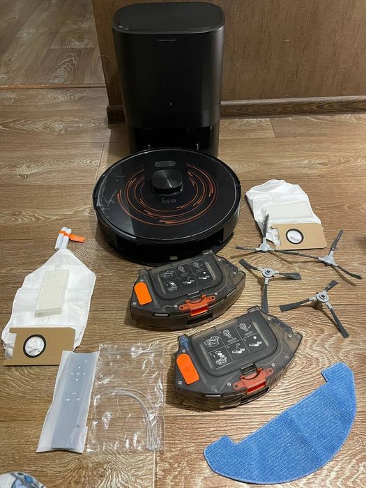 Робот-пилосос ABIR K30 з самоочищенням, лазерною навігацією та вологим