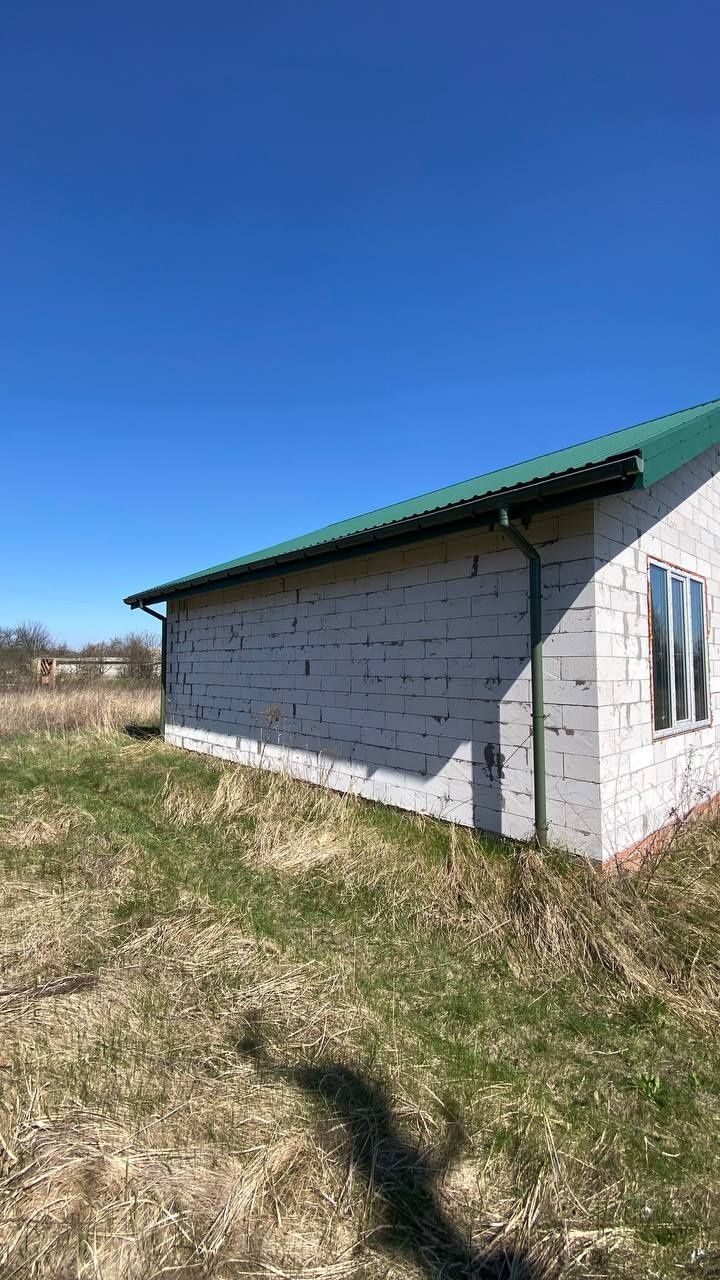 Продаю земельну ділянку з будинком (Підгородне)