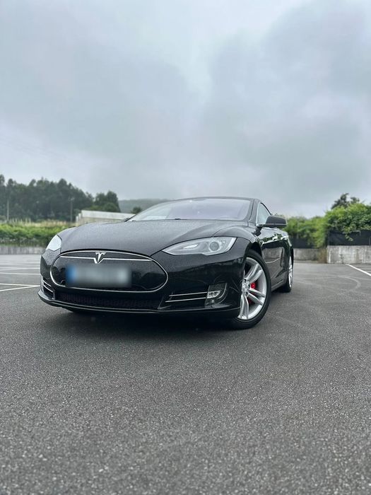 Tesla Model S 85 Perfomance
