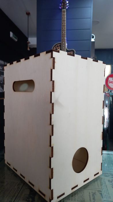 Suporte e caixas para vinho  bag in box