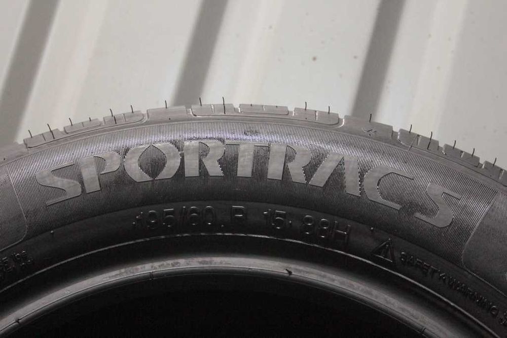 195/60/15 Vredestein Sportrac 5 195/60 R15 2x7,7mm + 2x7,5mm