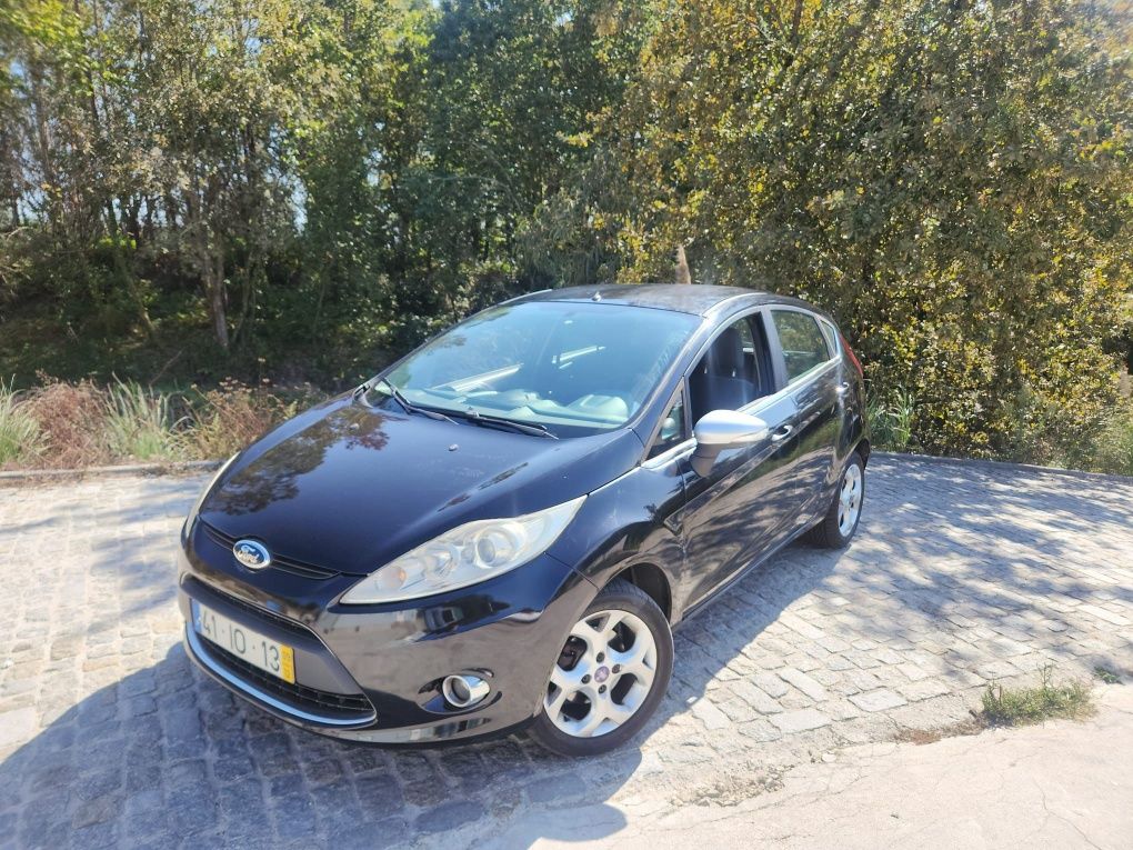 Ford Fiesta 1.4 tdci versao titanium