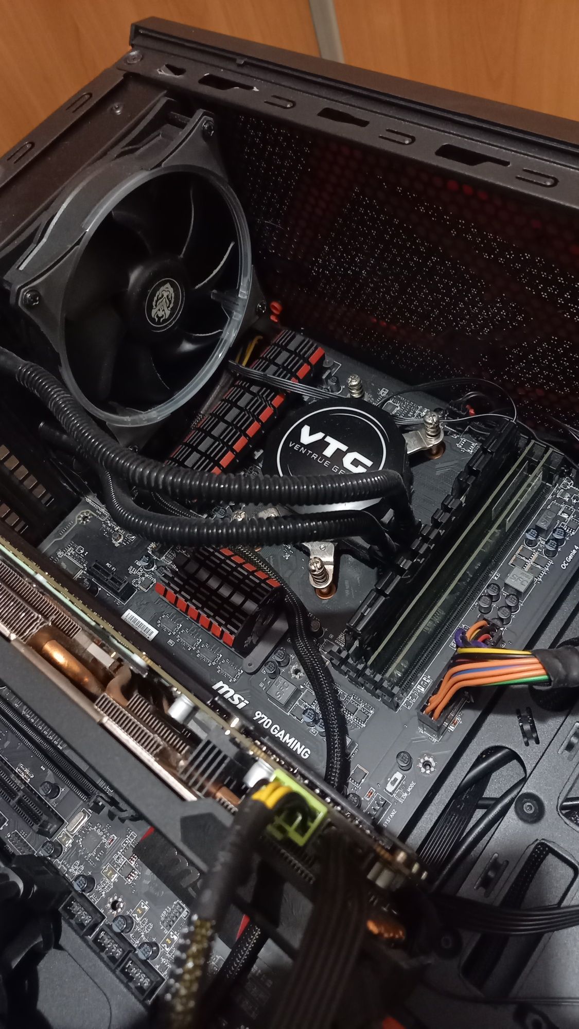 Komputer Gamingowy FX-8120 8cor, XFX Radeon R9 390P 8gb ddr5, Ram 16gb