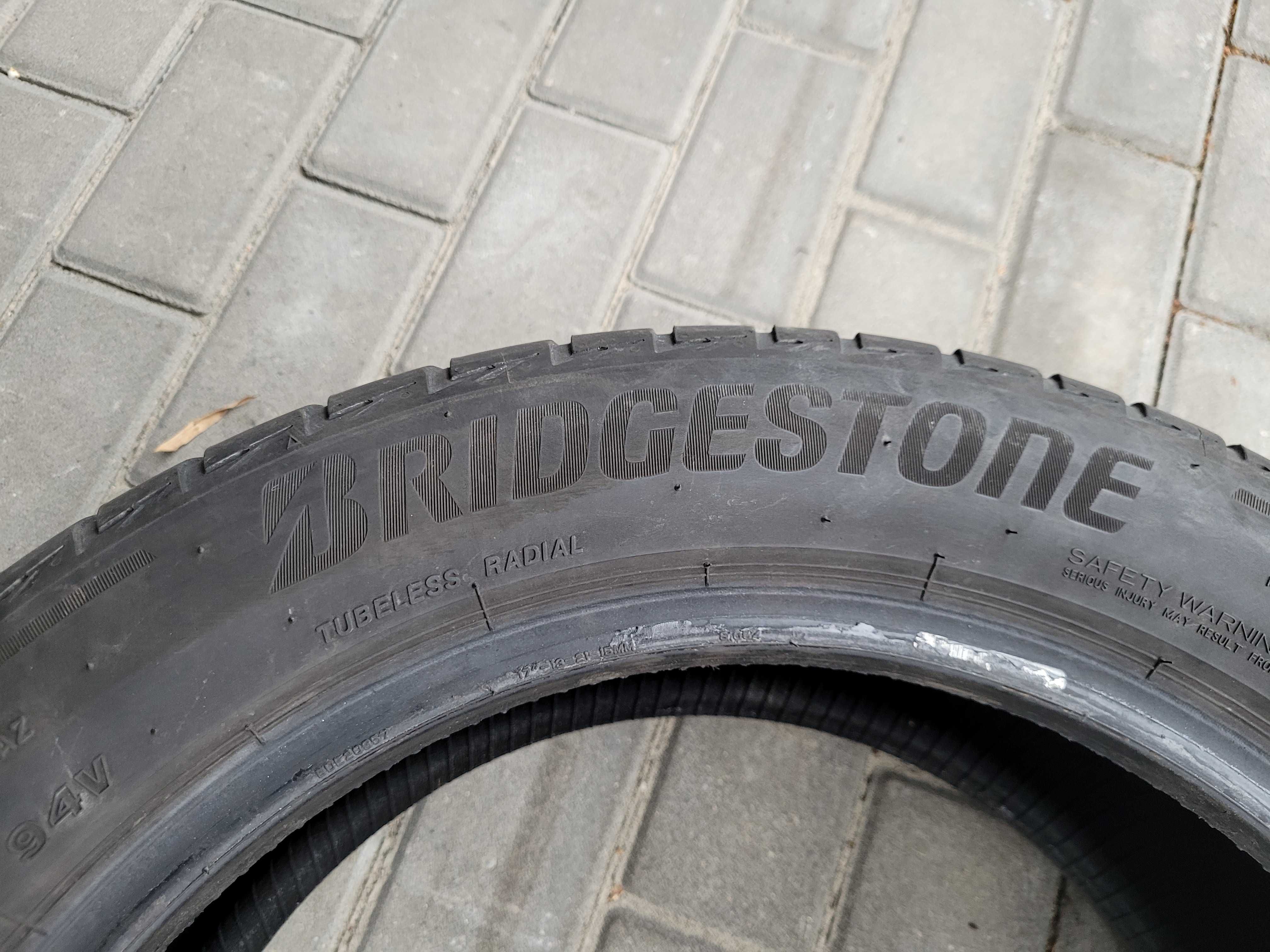 Bridgestone Turaza T005 215/55 R17
03.2020 rok  Letnie