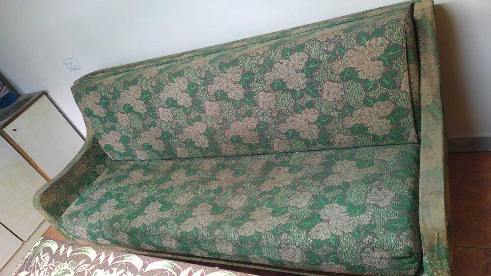 Продаєм старий диван, ціна 1000грн