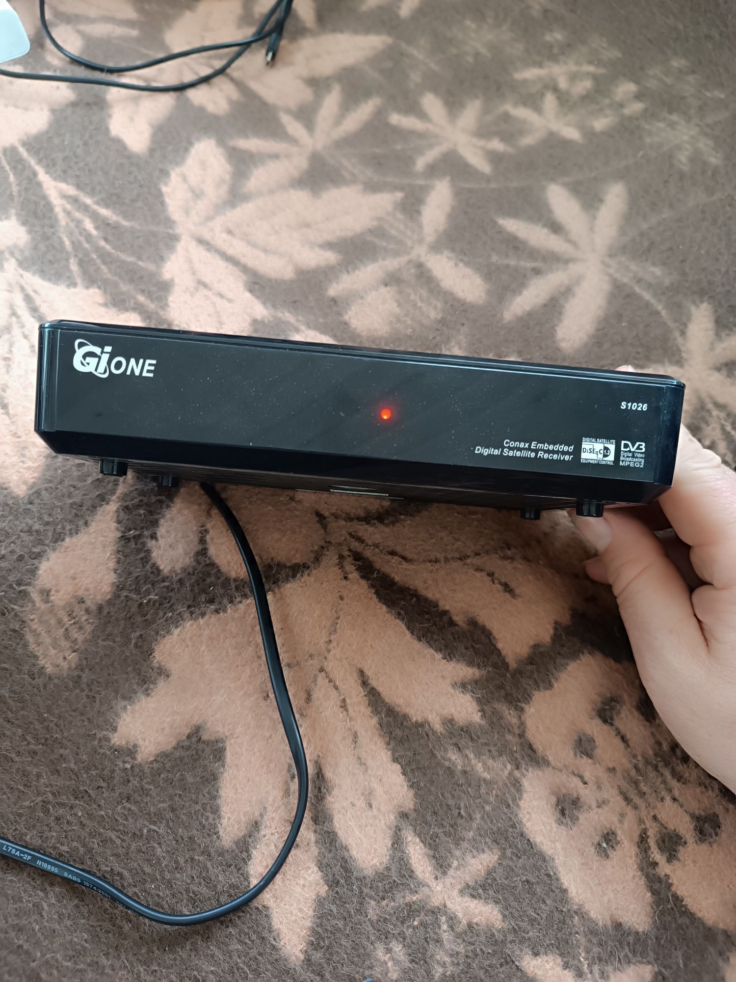 Цифровий супутниковий приймач Gi one s1026
