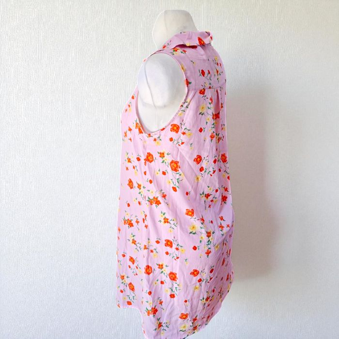 Urocza koszulowa sukienka damska Terranova pudrowy róż kwiaty