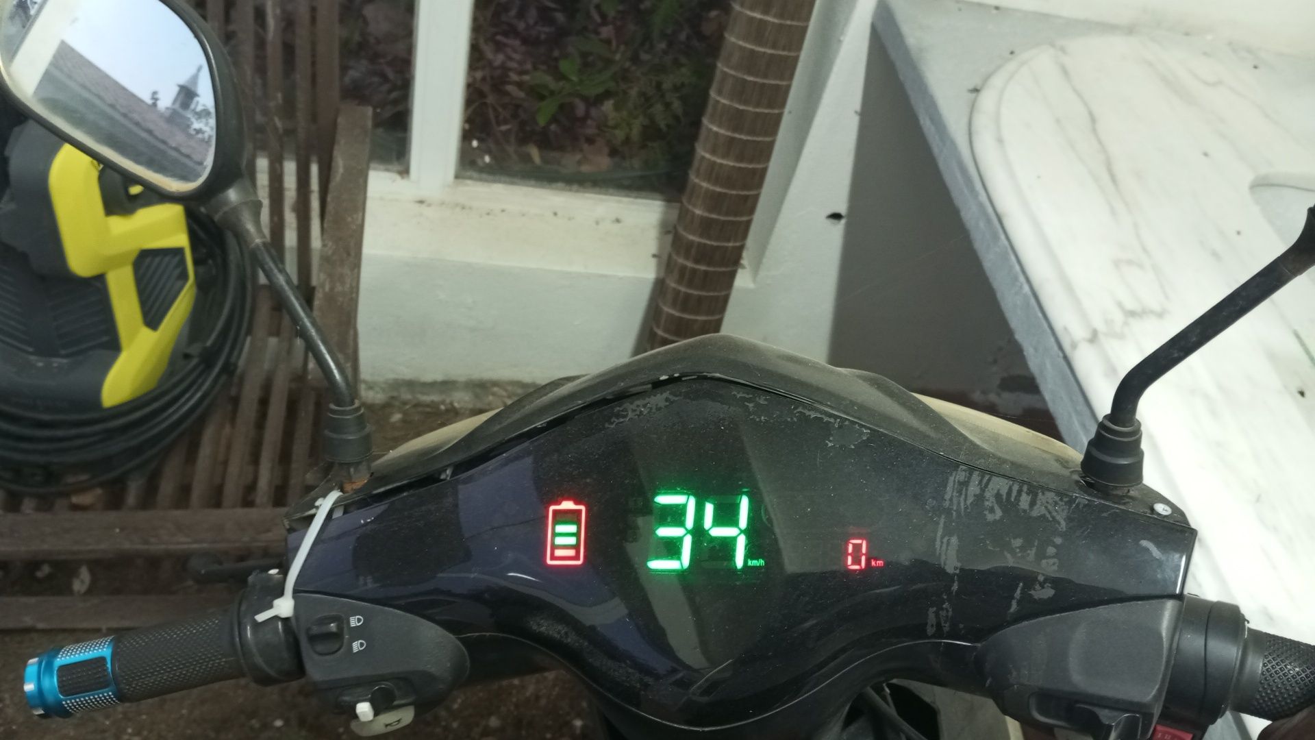 Duas Moto eléctrica