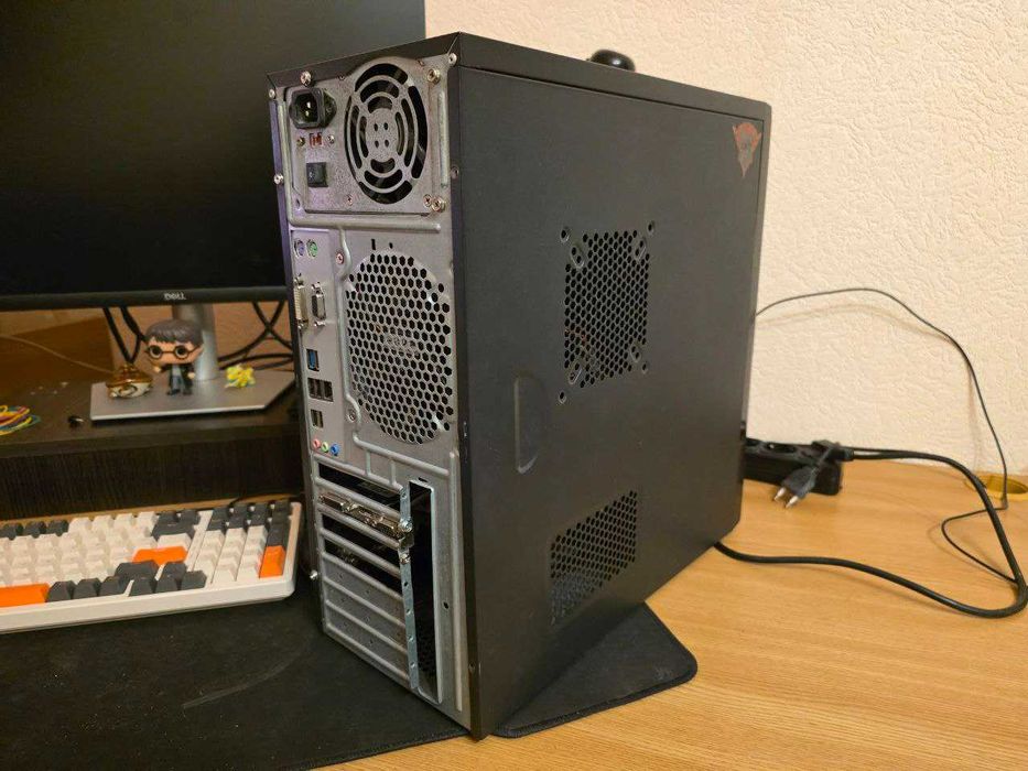 Ігровий пк AMD 4 ядра 4.0 GHz + GT 730 2 Gb + 120 SSD + 400 HDD