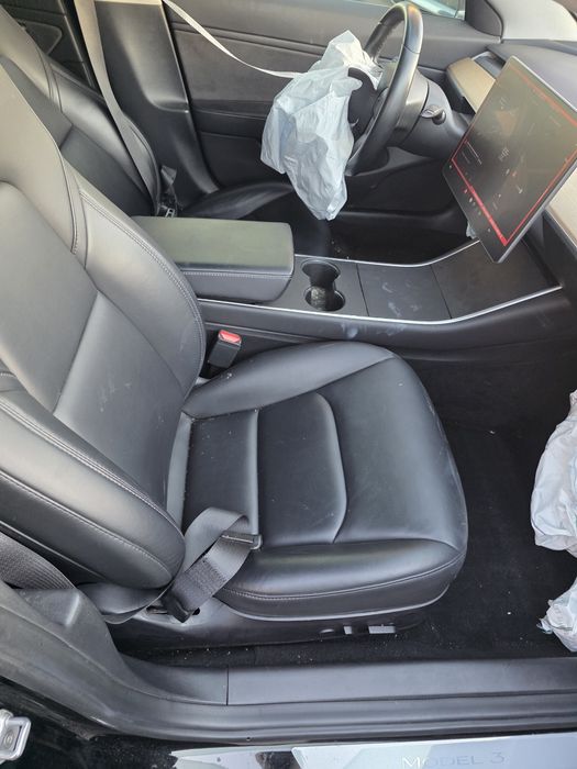 Tesla Model 3 (задній) Львів , рік 2019