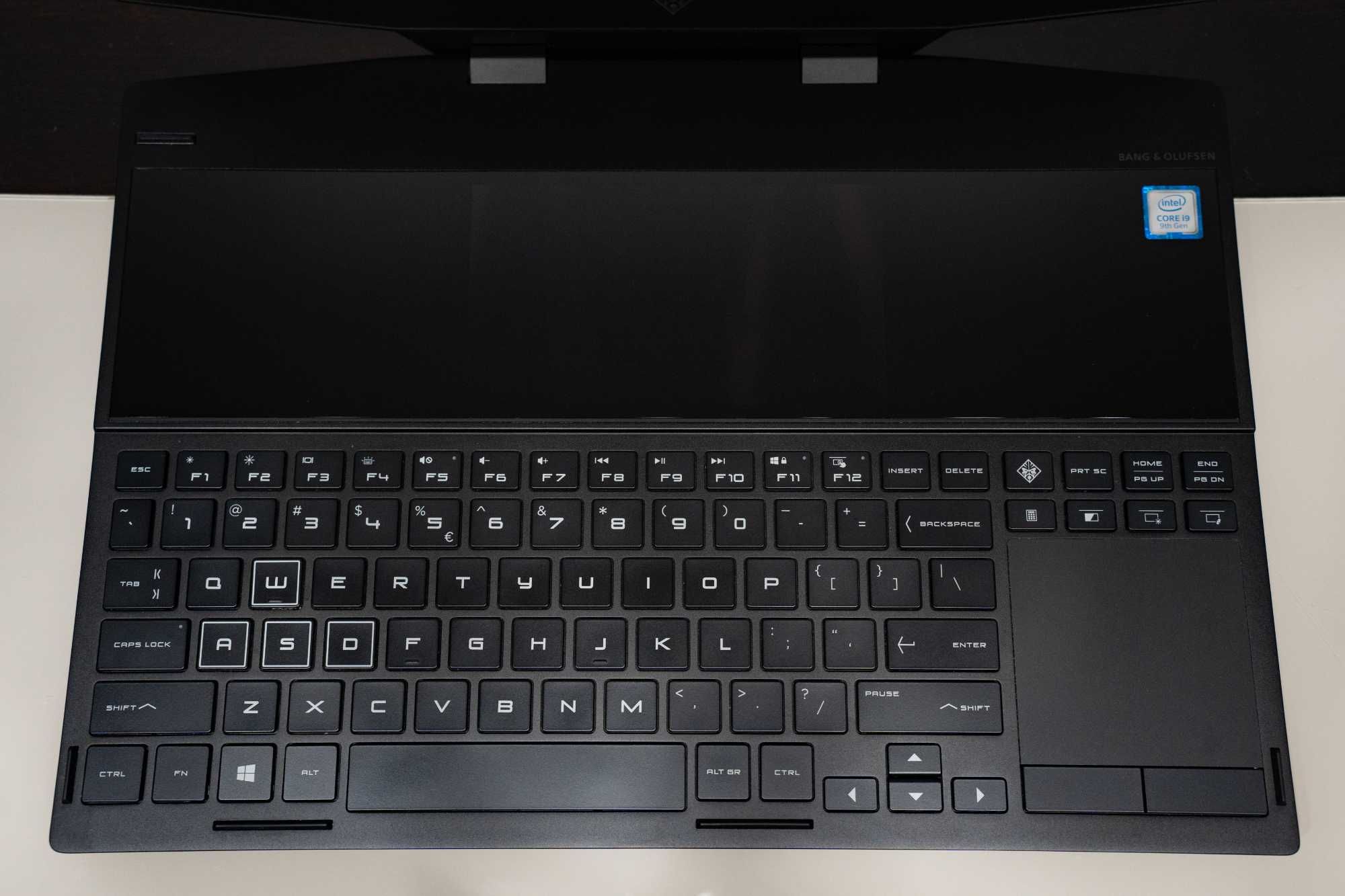 HP OMEN X2S  i9-9880H dla grafika 2 ekrany