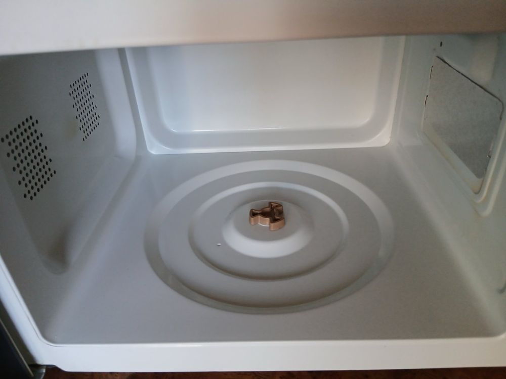 Микроволновка Gorenje.Рабочая