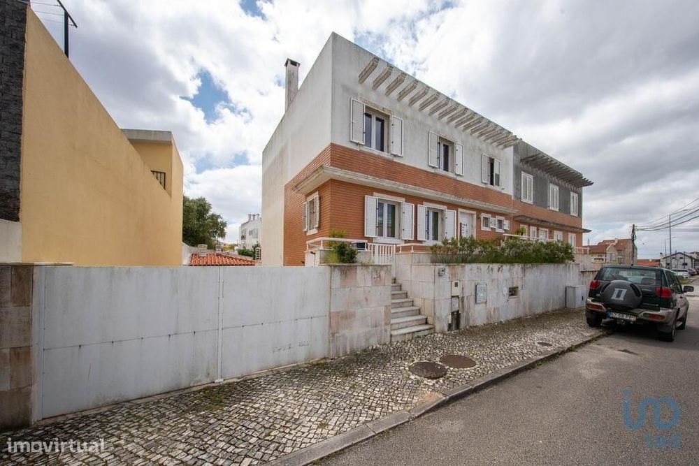 Casa / Villa T4 em Ramada e Caneças de 270,00 m2