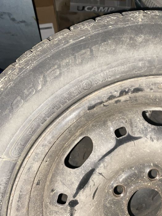 Колеса зимові на дисках 185/60/14 диски залізні шкода