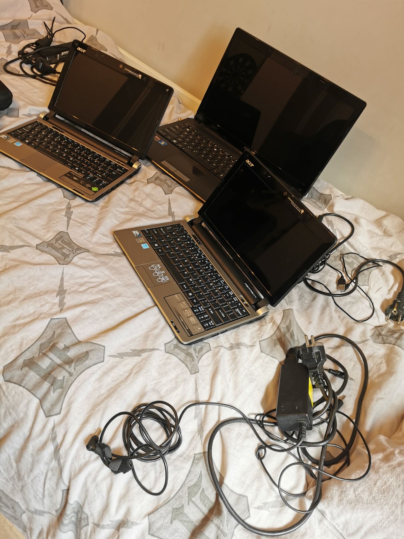 Laptop Acer ASPIRE ONE KAV6, Asus 
Procesor Intel Atom N270 1.6 GHz