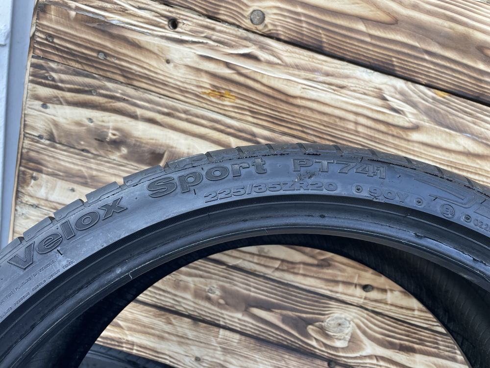 Шини бу 225/35 r20 літо  (стан ідеальний 21рік)