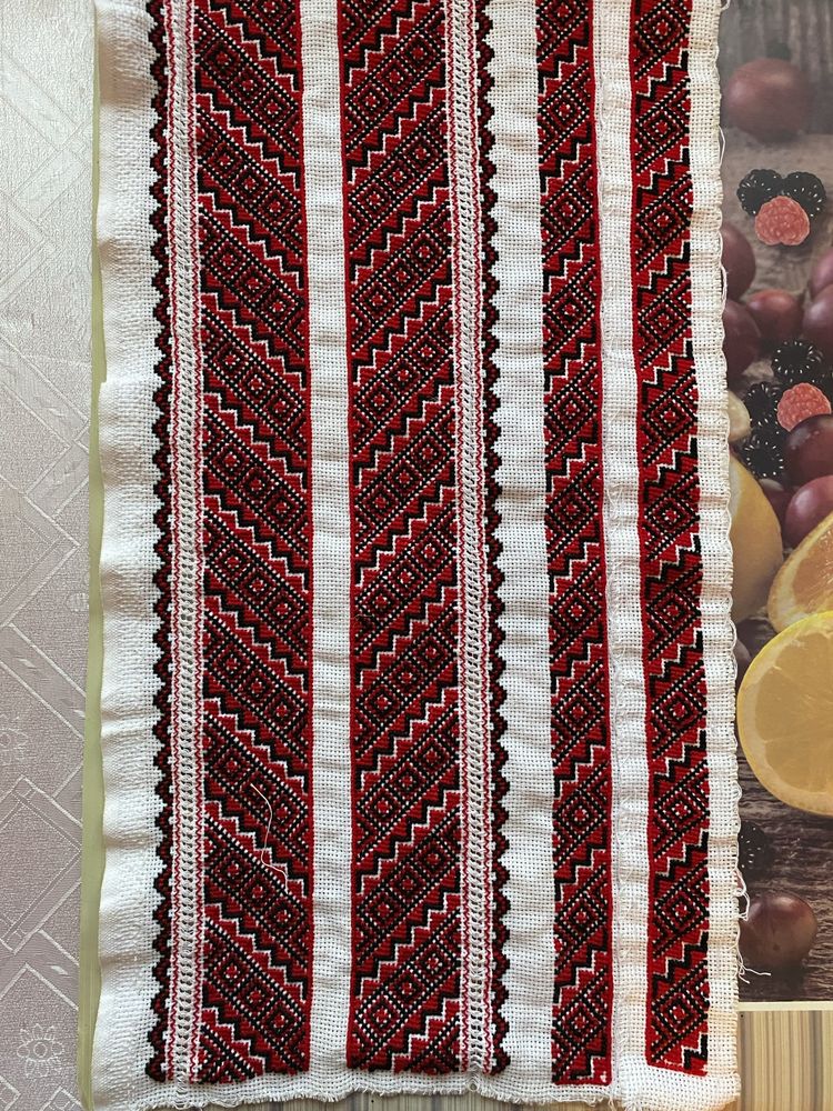 Вставка до чоловічої вишитої сорочки