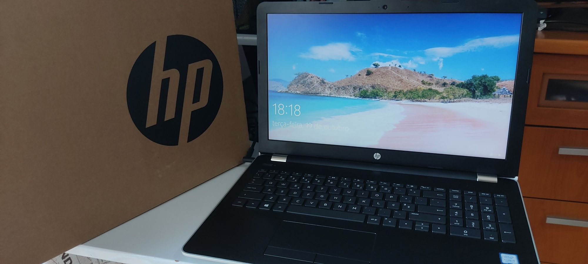 HP  Laptop  i5 8g ram