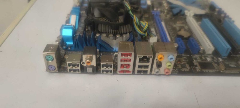 Материнська плата ASUS P7P55D PRO + процессор Intel Core i3-550, s1156