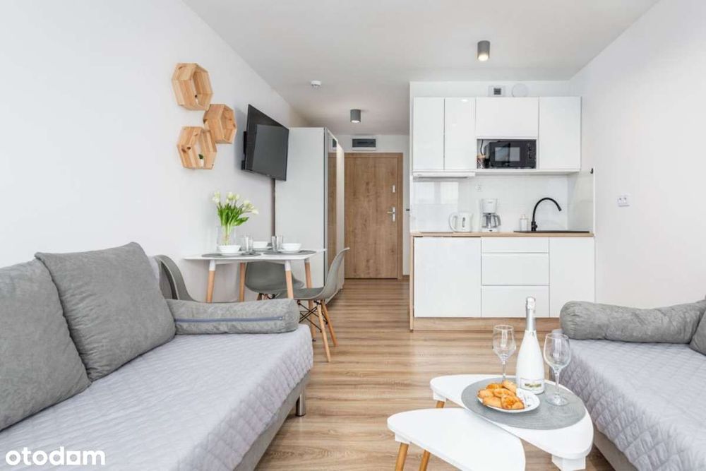 Studio przy plaży, pierwsza linia zabudowy