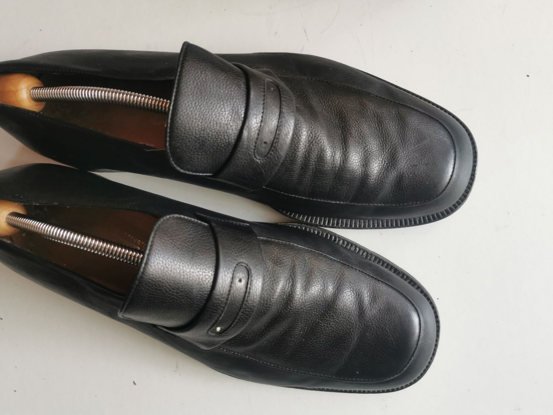 Buty  skórzane Firmy Salvatore Ferragamo Długość wkładki 29 cm