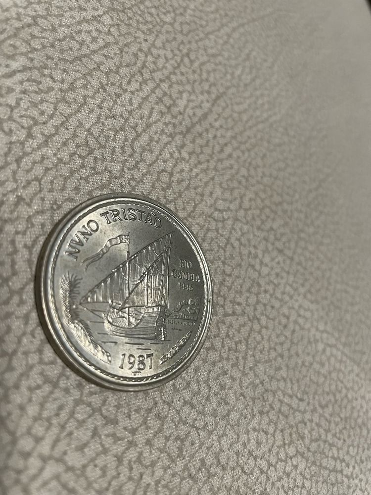 Duas moedas de 100$ de coleção- Nuno Álvares e Ilhas Canárias