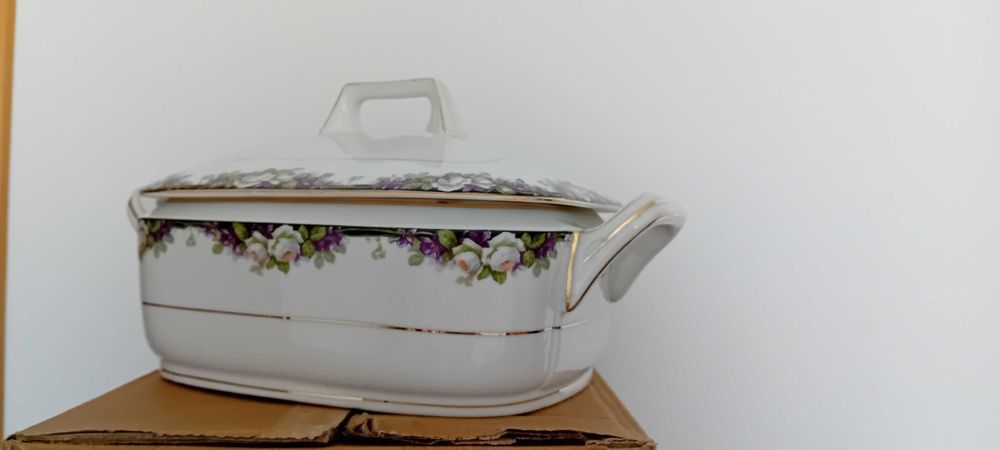 Vintage Terrina de servir Vista Alegre  marcado base