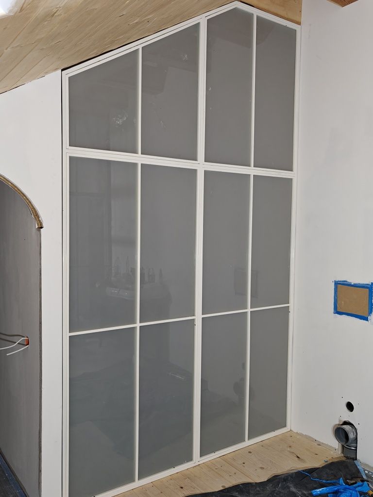 Ścianka loft biała