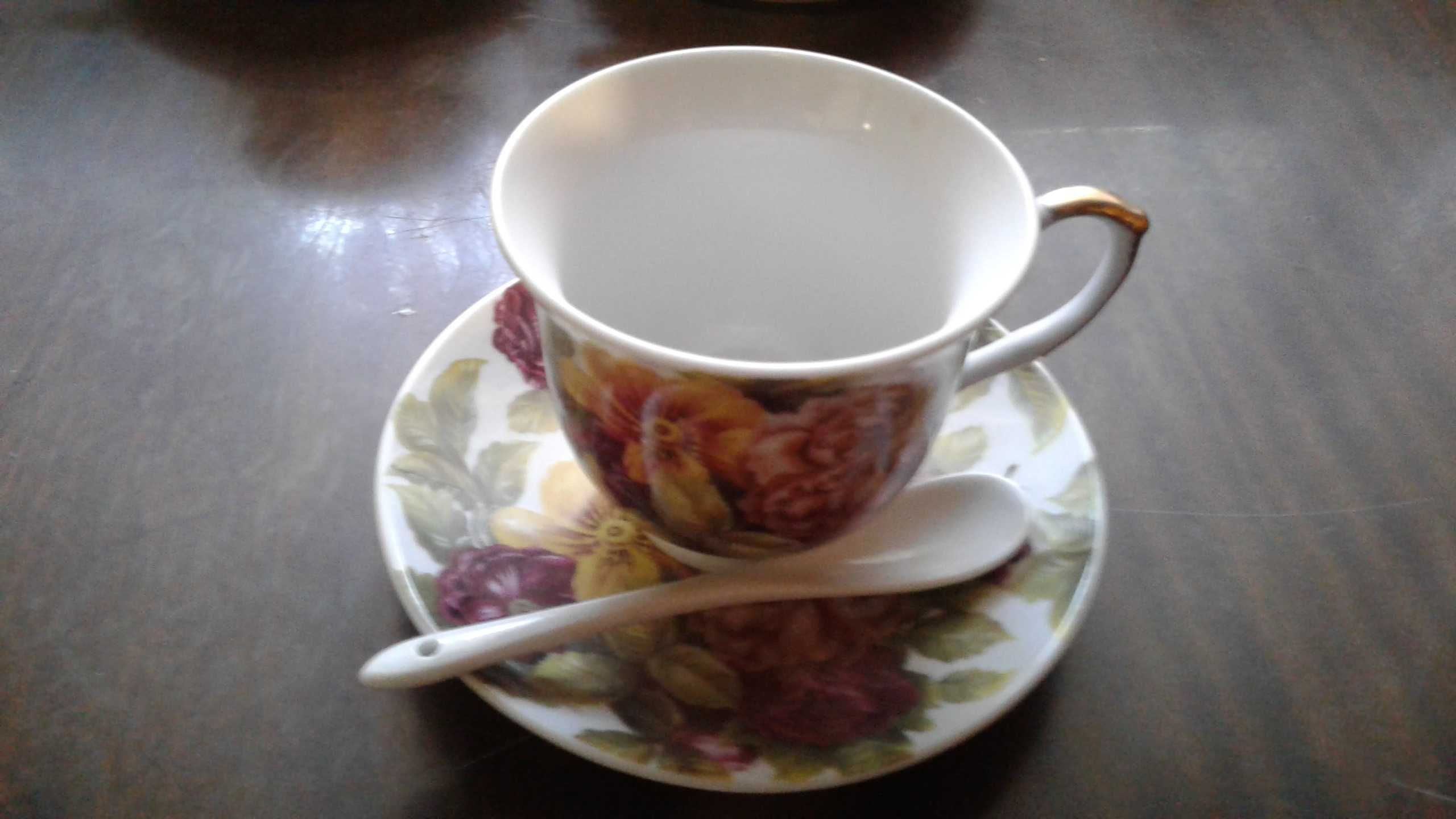 Чашка+блюдце+ложка. Набір для чаю.