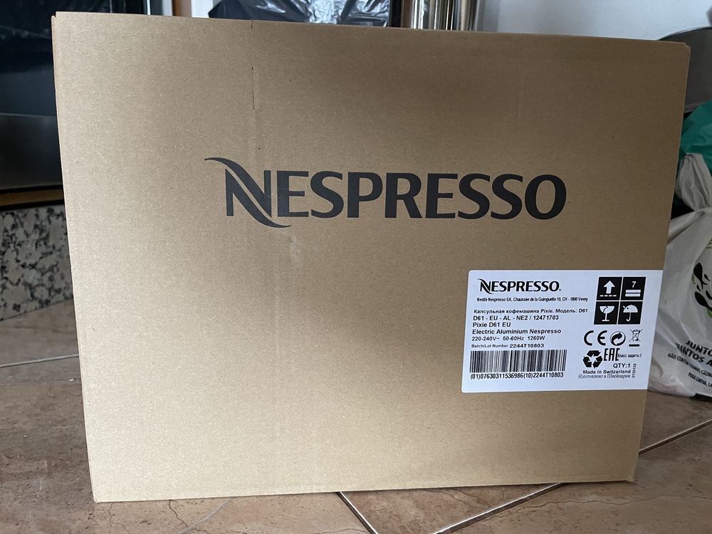 Maquina Nespresso Pixie NOVA