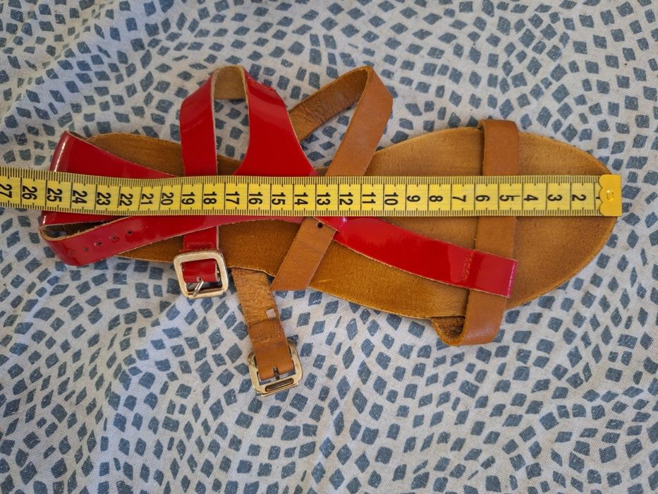 Шкіряні босоніжки eram