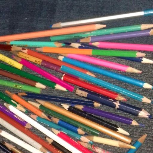 Яркие цветные карандаши детям рисовать