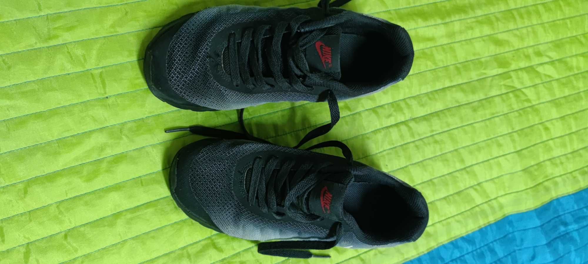 Sapatilhas de rapaz Nike Air tam. 36 excelente estado