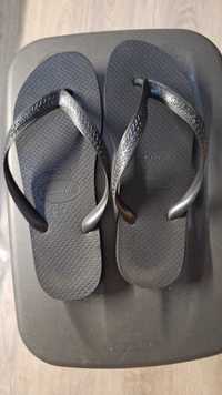 Chinelos havaianas cor preta