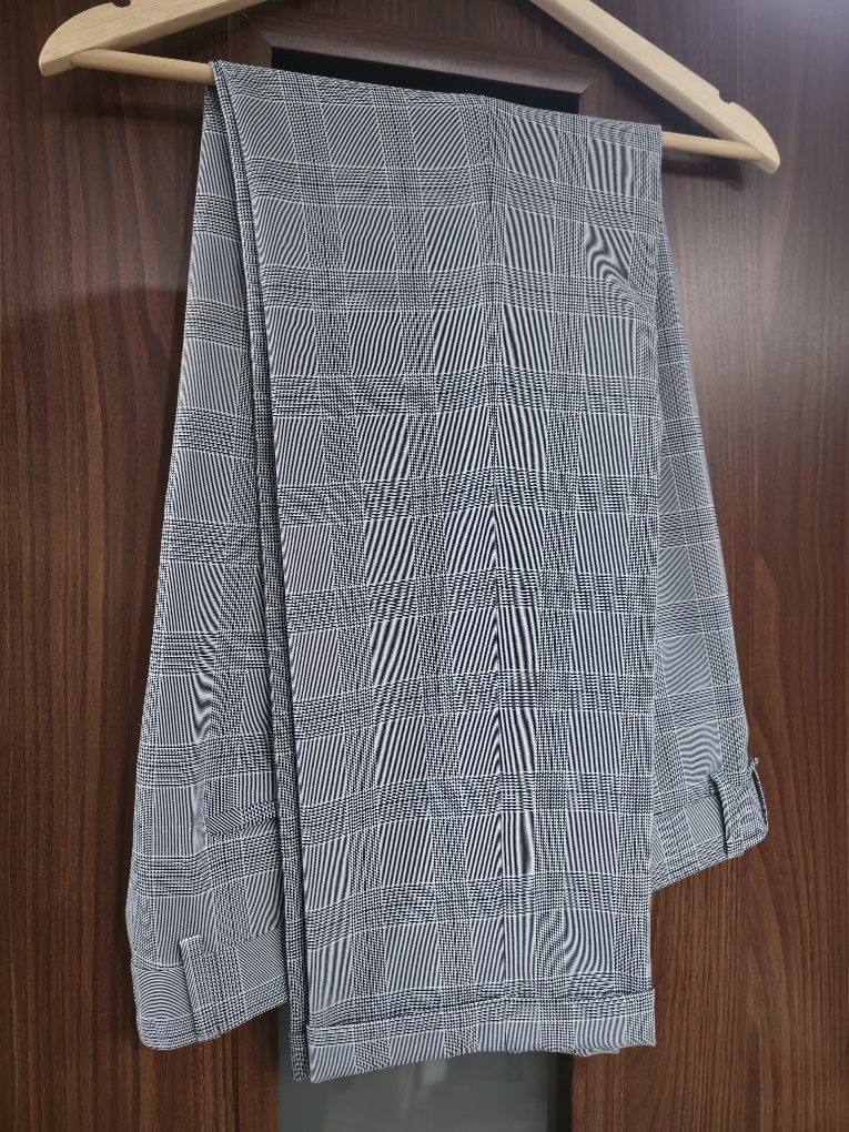 Sprzedam garnitur Reserved rozmiar 54 slim fit