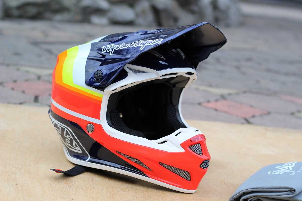 Карбоновий Мото/Вело Шолом Troy Lee Designs SE4 Carbon MIPS Mirage, M