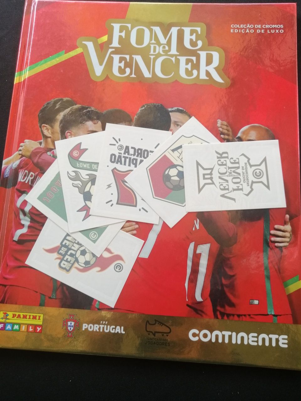 Caderneta Completa Fome de Vencer 2018 com Tattos