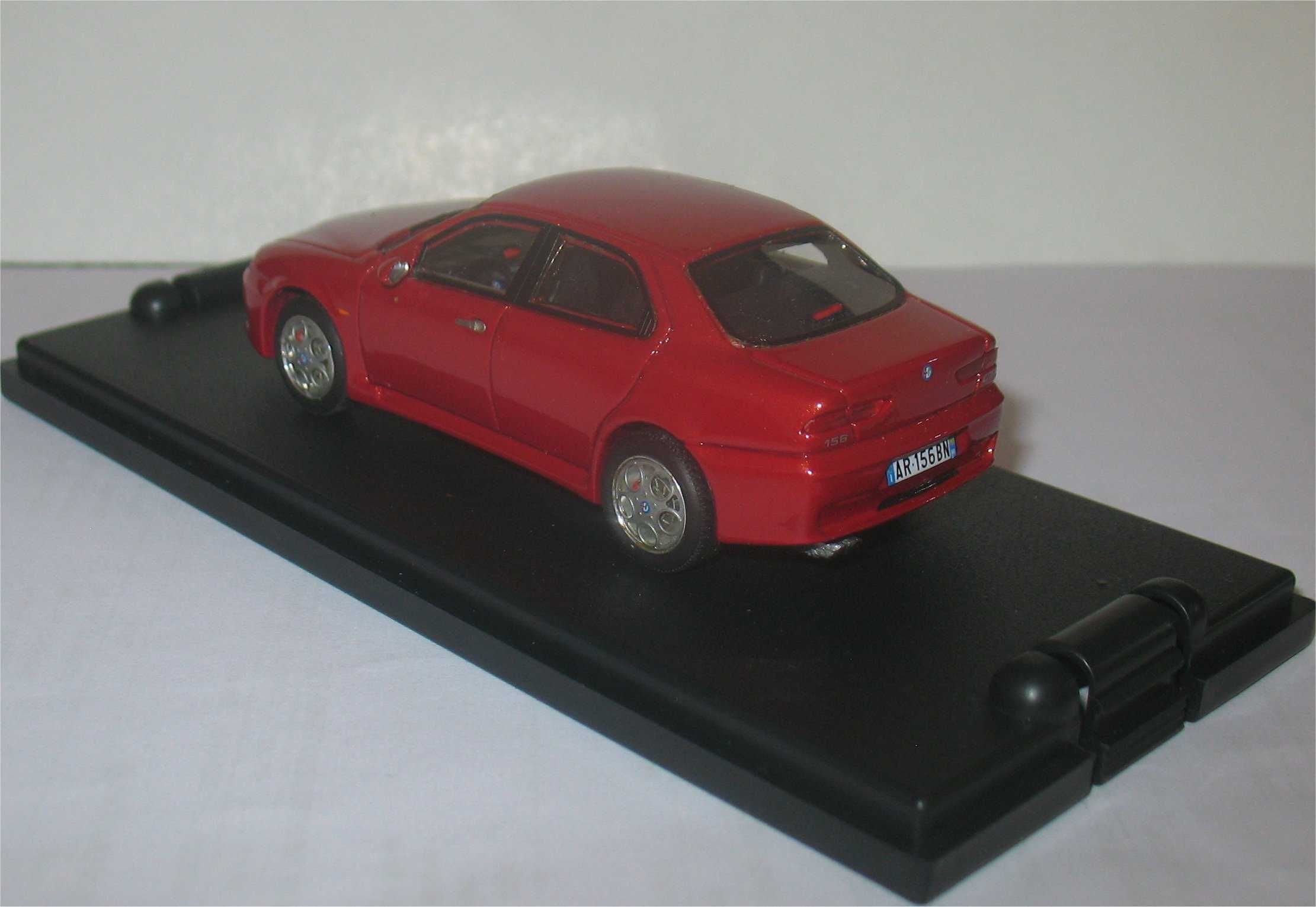 Alfa Romeo 156 GTA - Berlina (Escala 1/43)