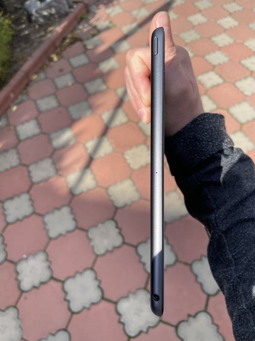 Продам Ipad 9 gen 64 gb Wifi
