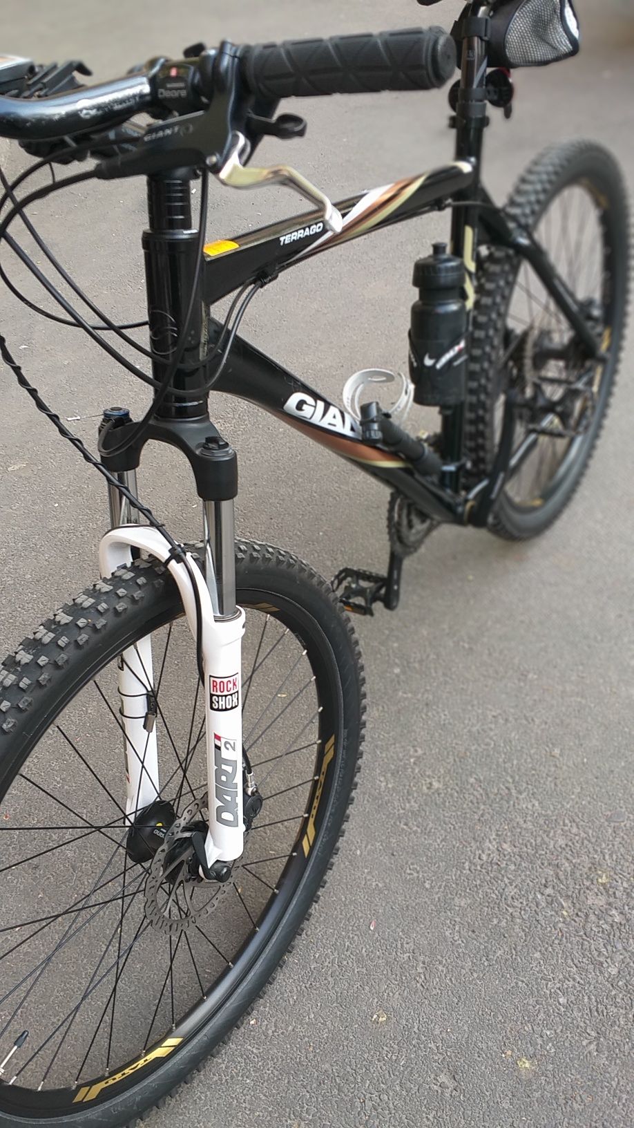 Продам GIANT Mountain Bicycles EN 14766