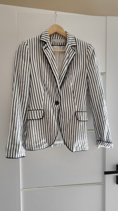 Damska marynarka w paski