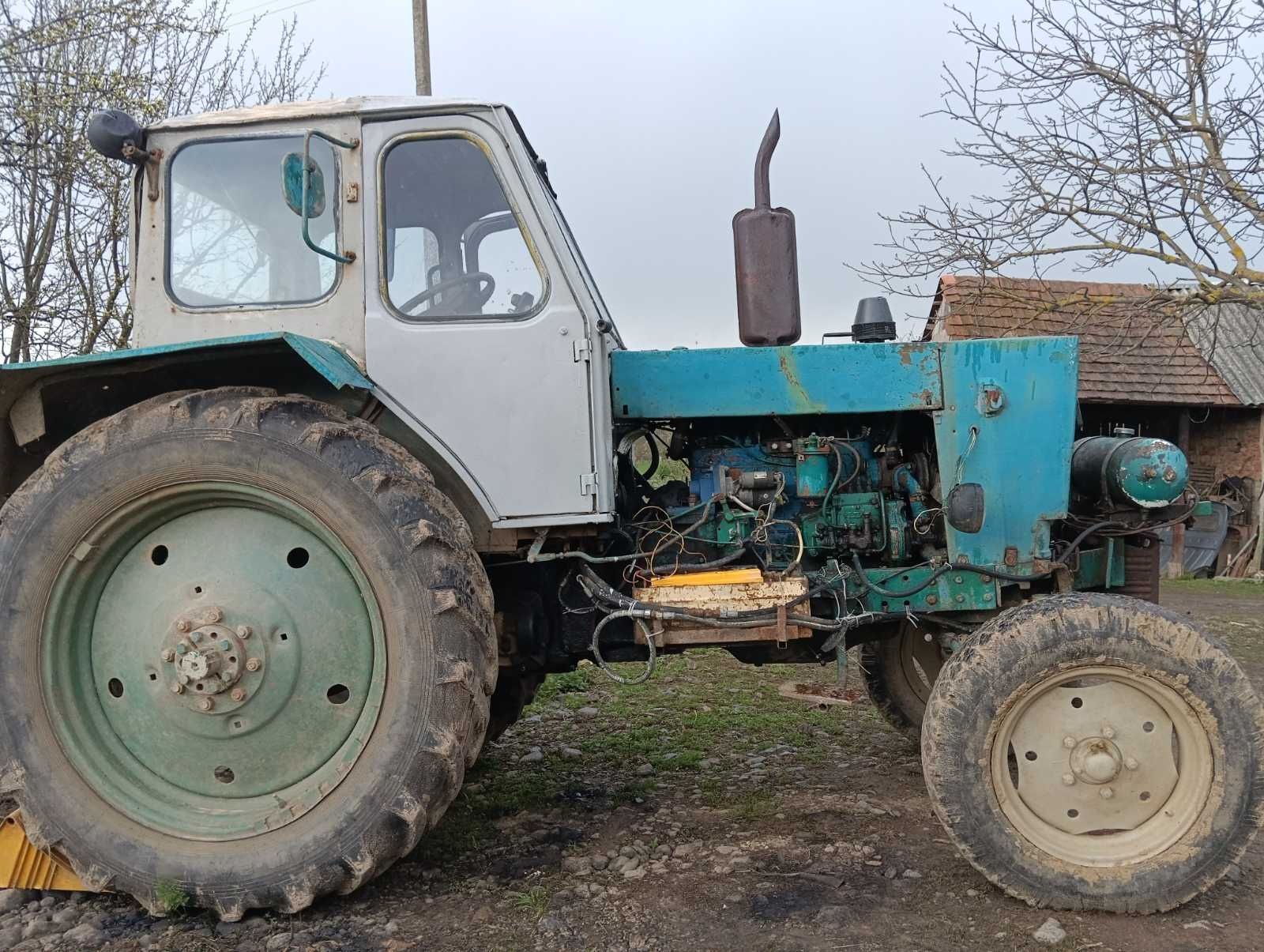 Продаж або обмін на менший трактор.