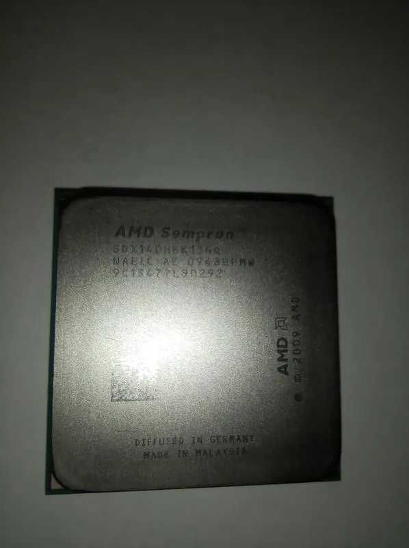 AMD Sempron 140 - SDX140HBK13GQ / SDX140HBGQBOX. tray
