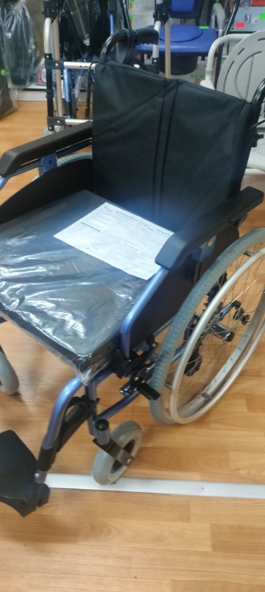 Wózek inwalidzki lekki