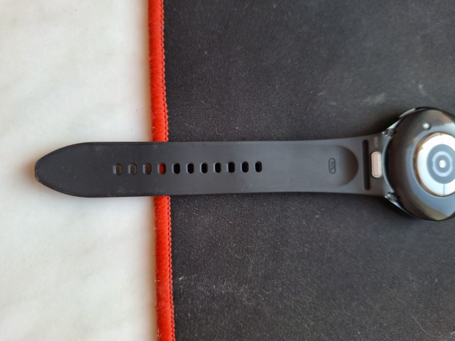 Продам смарт часы Samsung Galaxy Watch6 Classic 47mm в новом состоянии