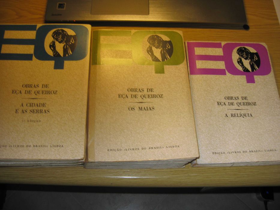 Obra de Eça de Queirós ( 20 livros).