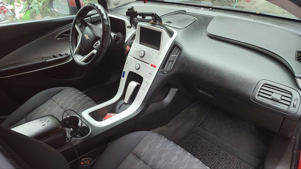 Chevrolet Volt 2012 год