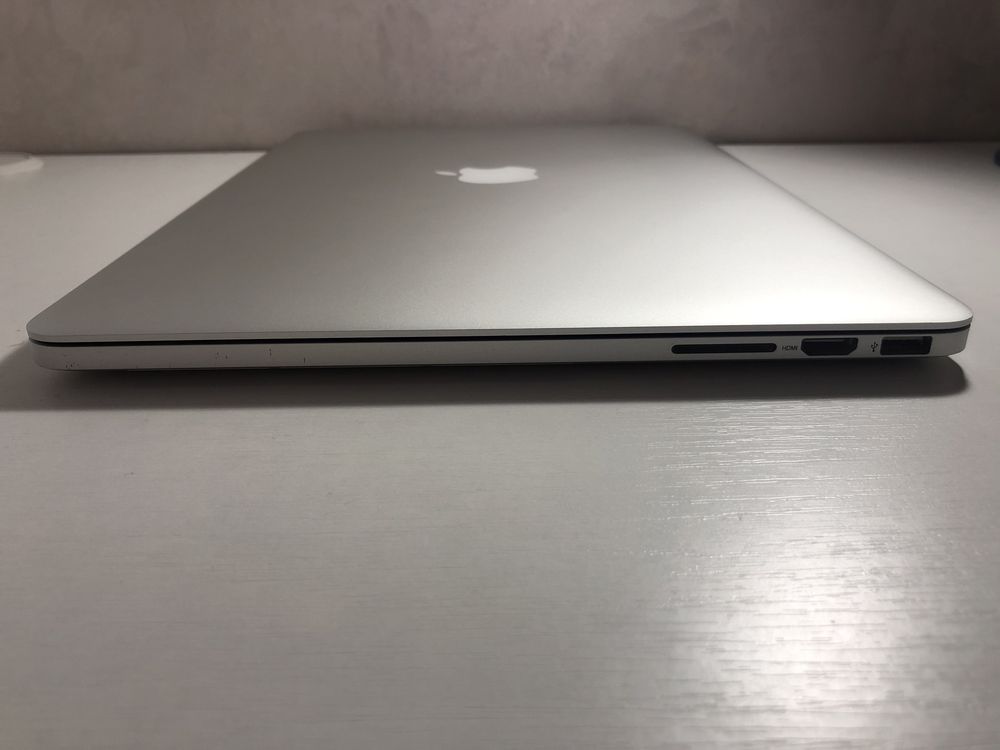 MacBook Pro (Retina, 15-inch, Mid 2015)