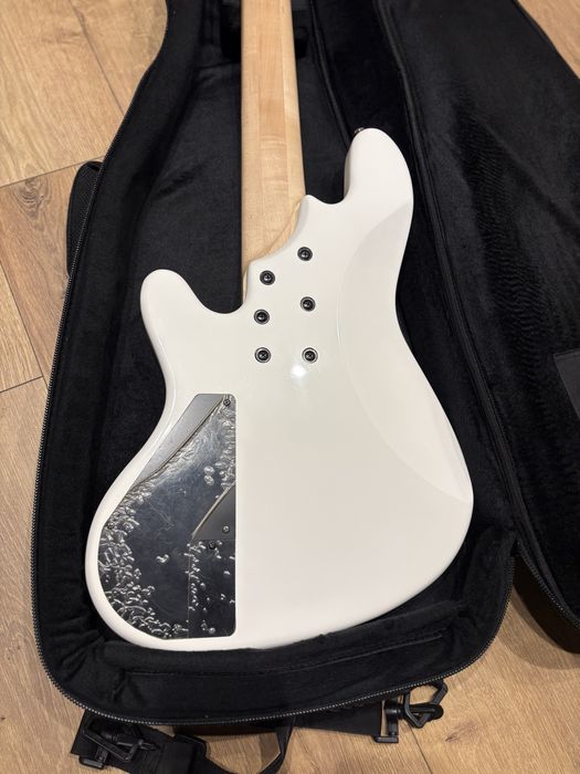 Cort Elrick NJS 5 gitara basowa bass