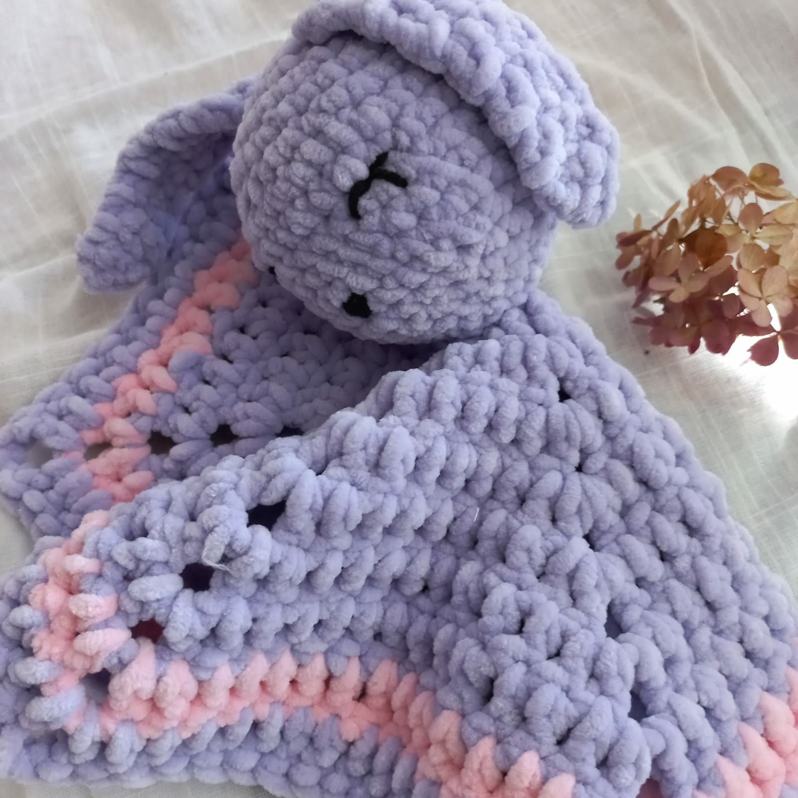 Przytulanka króliczek amigurumi